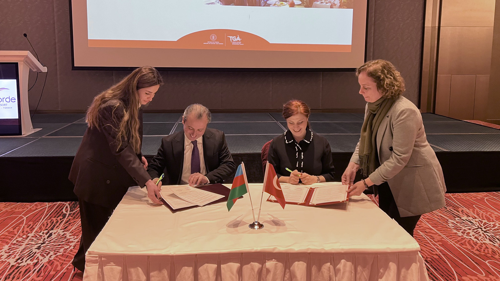 Azerbaijan and Türkiye strengthen cooperation in tourism}