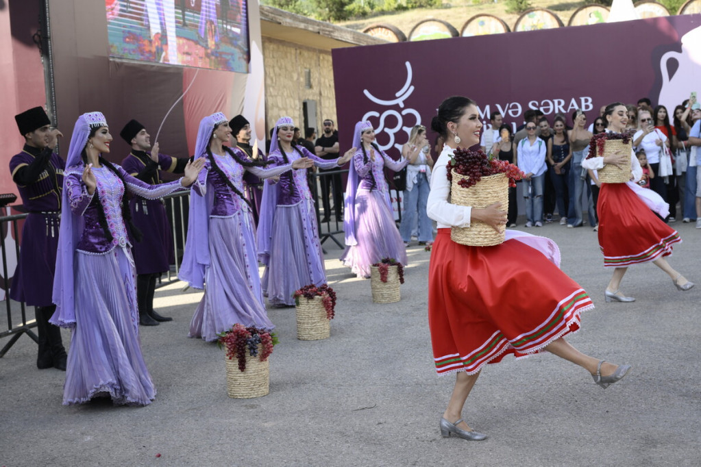 Şamaxıda Üçüncü Üzüm və Şərab Festivalına start verilib