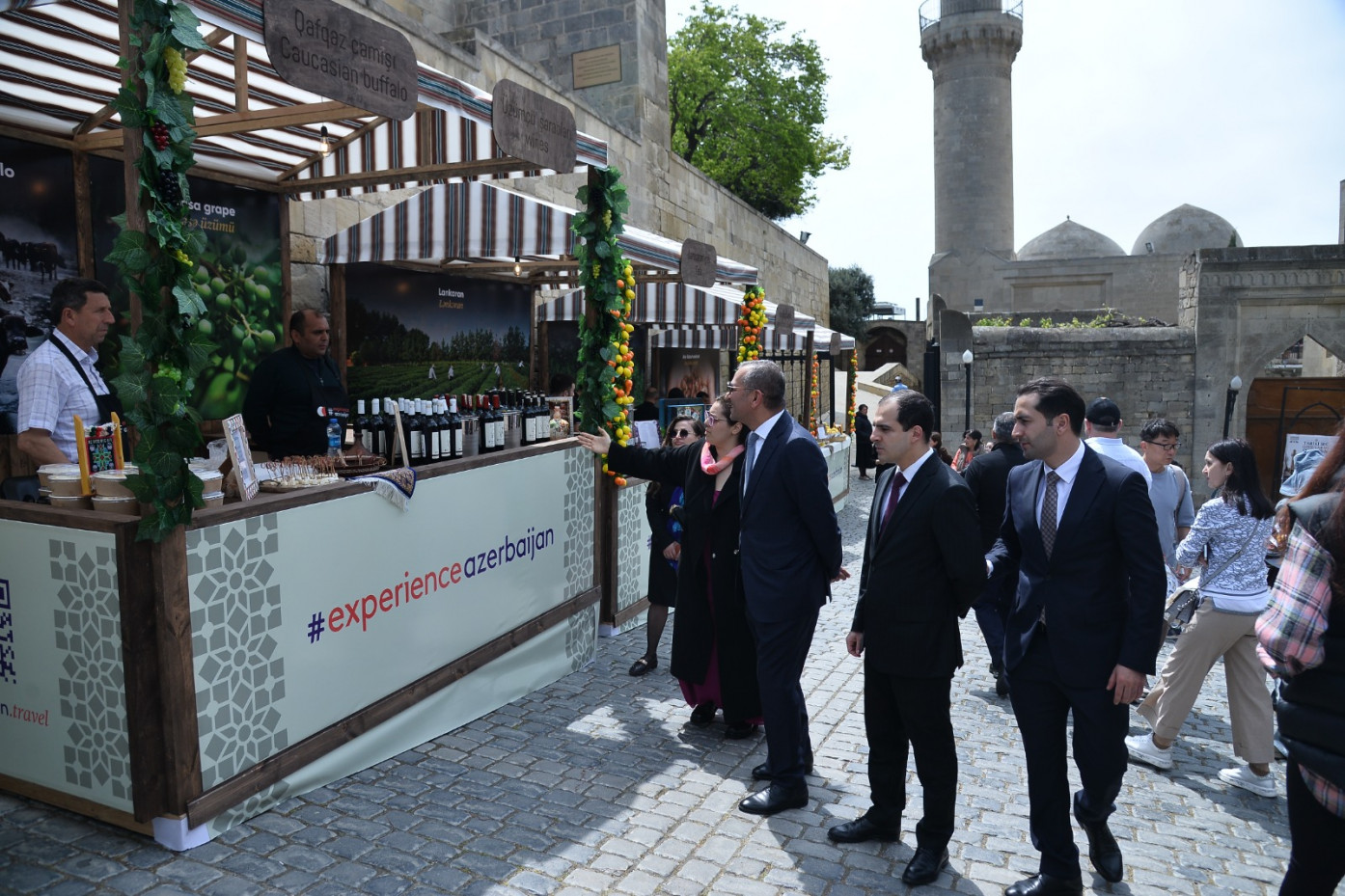 Azərbaycanın qastronomiya irsi və turizm potensialı beynəlxalq festivalda təqdim olunur}